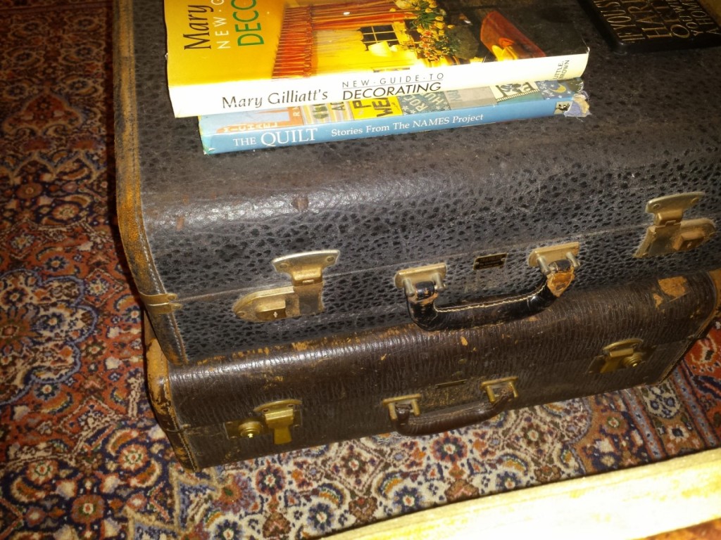 antique-suitcases-molly-claude-team-realtors-ottawa-1