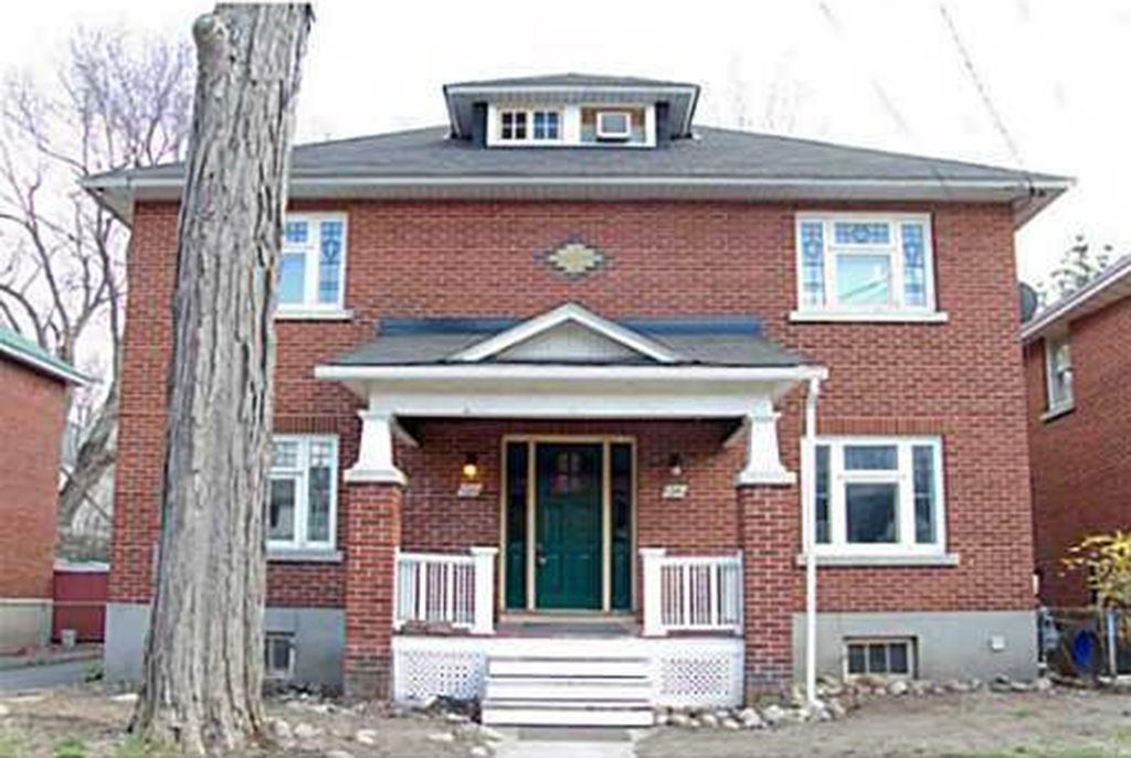 Ottawa House for Rent <br>in Wellington Village <br>132 Faraday Street <br>$1650/month